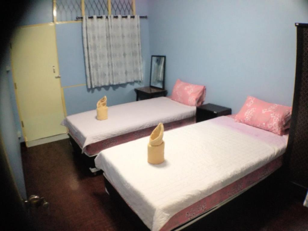 Nalin Guesthouse Чиангмай Екстериор снимка
